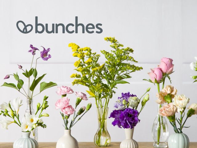 Colorful flower bunches for sale - online flower delivery UK. Fresh bouquets, beautiful blooms, perfect gifts.