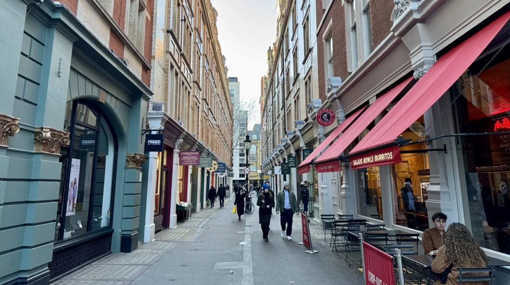 Historic Cecil Court, London, with vintage bookshops, resembling Diagon Alley from Harry Potter. Perfect for exploring. Photo: Fatih Ozdemir