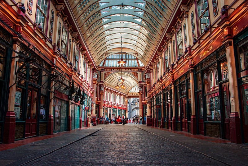 Harry Potter filming locations in London, UK. Explore iconic spots from the movies, including King's Cross Station and Platform 9 3/4. Travel tips for fans.