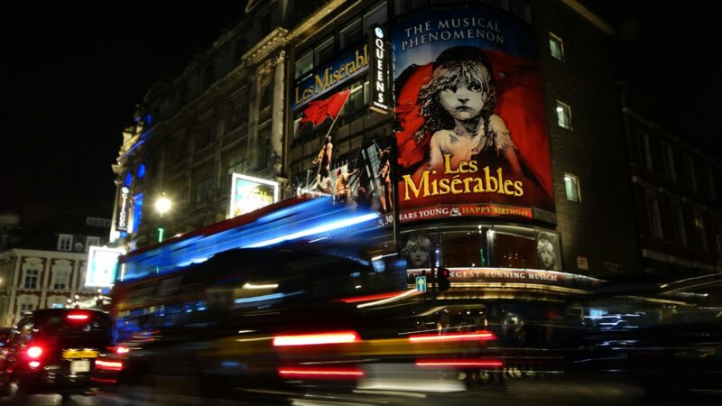 How to Buy Cheap West End Tickets: A Londoner’s Guide to Dodging the “Lazy Tax”