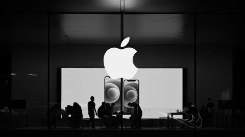 Modern Apple Store architecture in Beijing Sanlitun, showcasing premium retail design and technology shopping centre.